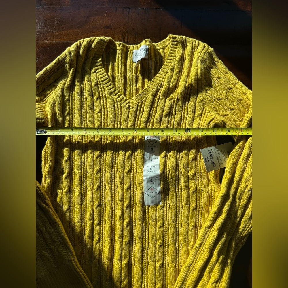 St. John’s Bay Cable Knit V-Neck Sweater Women’s Small NWT Tawny Olive - Picture 6 of 11